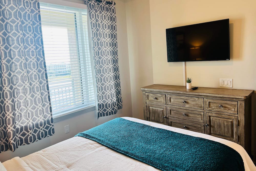 Photo of Bedroom in Westside