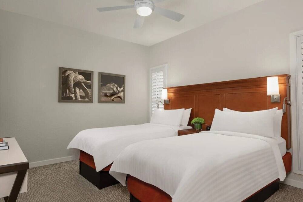 Photo of Bedroom in Beach Lagoon