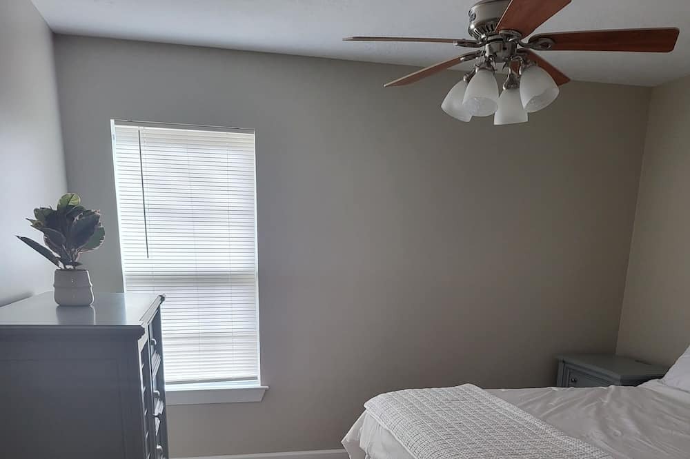 Photo of Bedroom in Evans