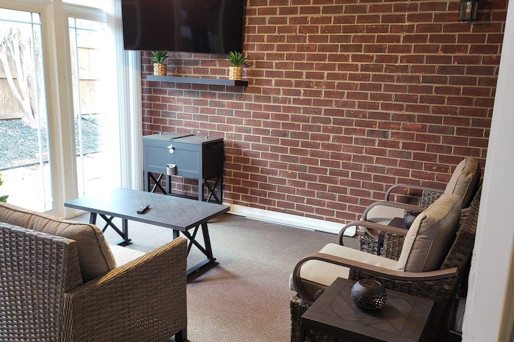 Photo of Livingroom in Evans