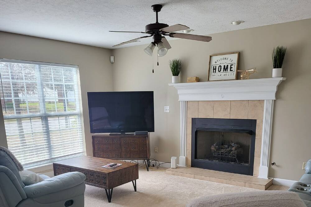 Photo of Livingroom in Evans