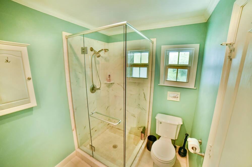 Photo of Bathroom in Summerplace
