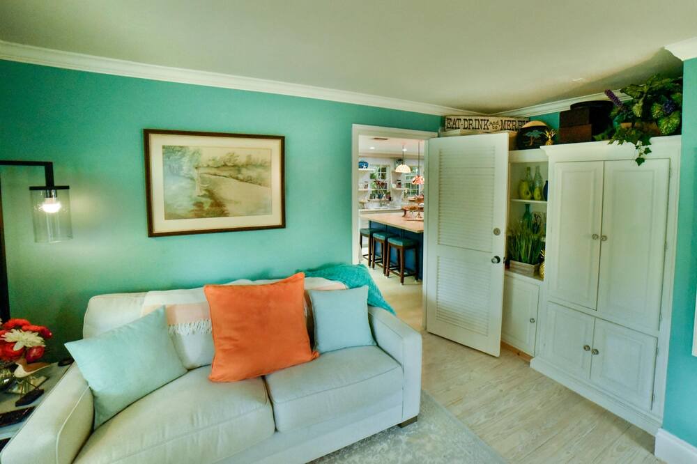 Photo of Livingroom in Summerplace