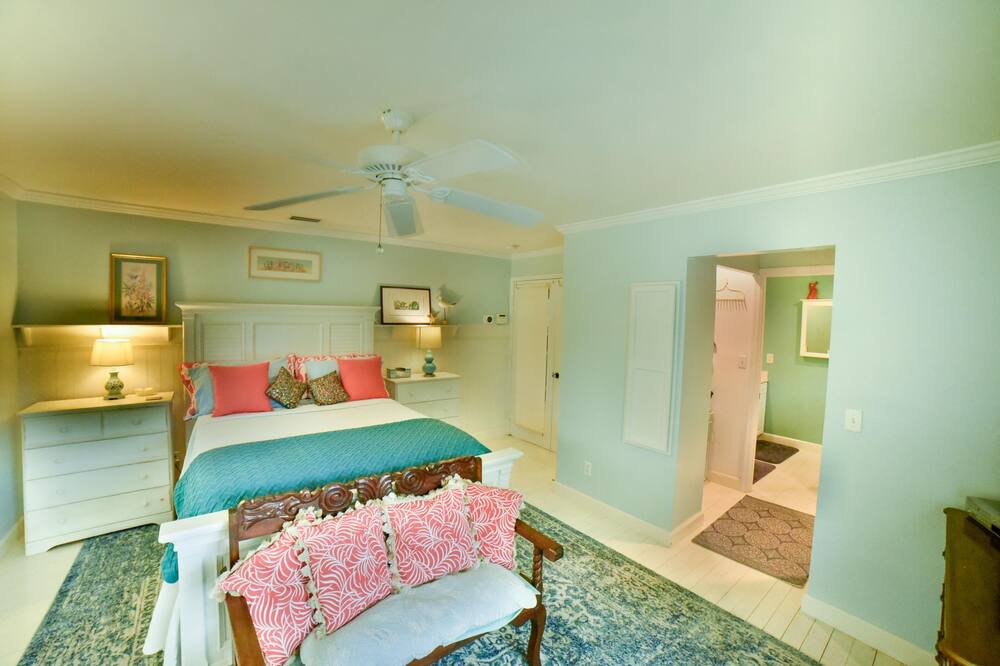 Photo of Bedroom in Summerplace