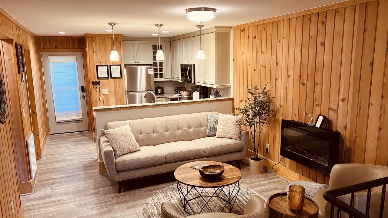 Photo of Livingroom in Salem