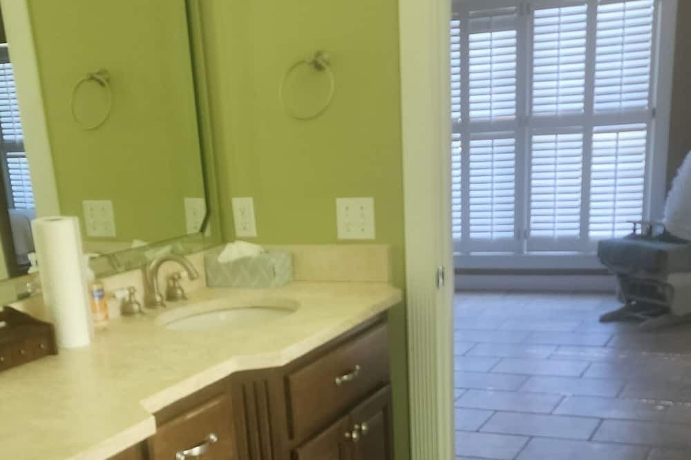 Photo of Bathroom in Waycross