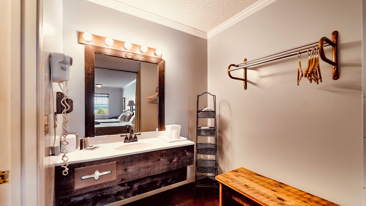 Photo of Bathroom in Hayesville