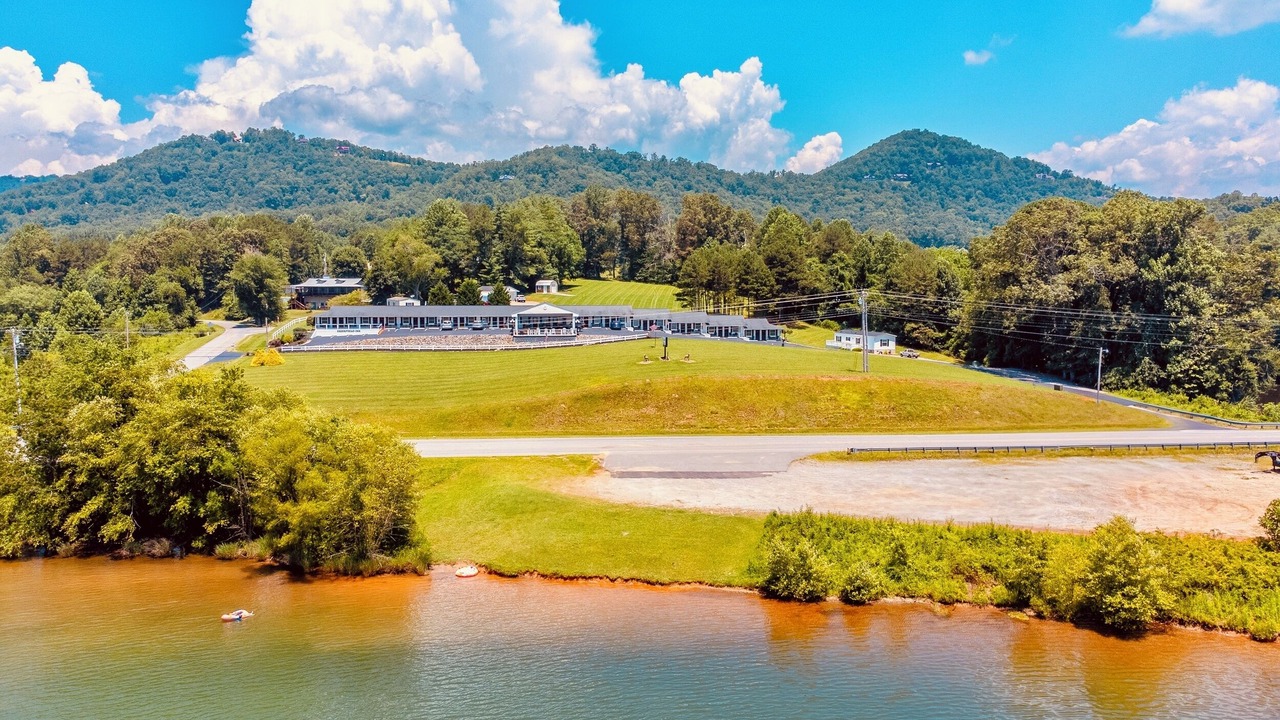 Photo of Outdoor in Hayesville