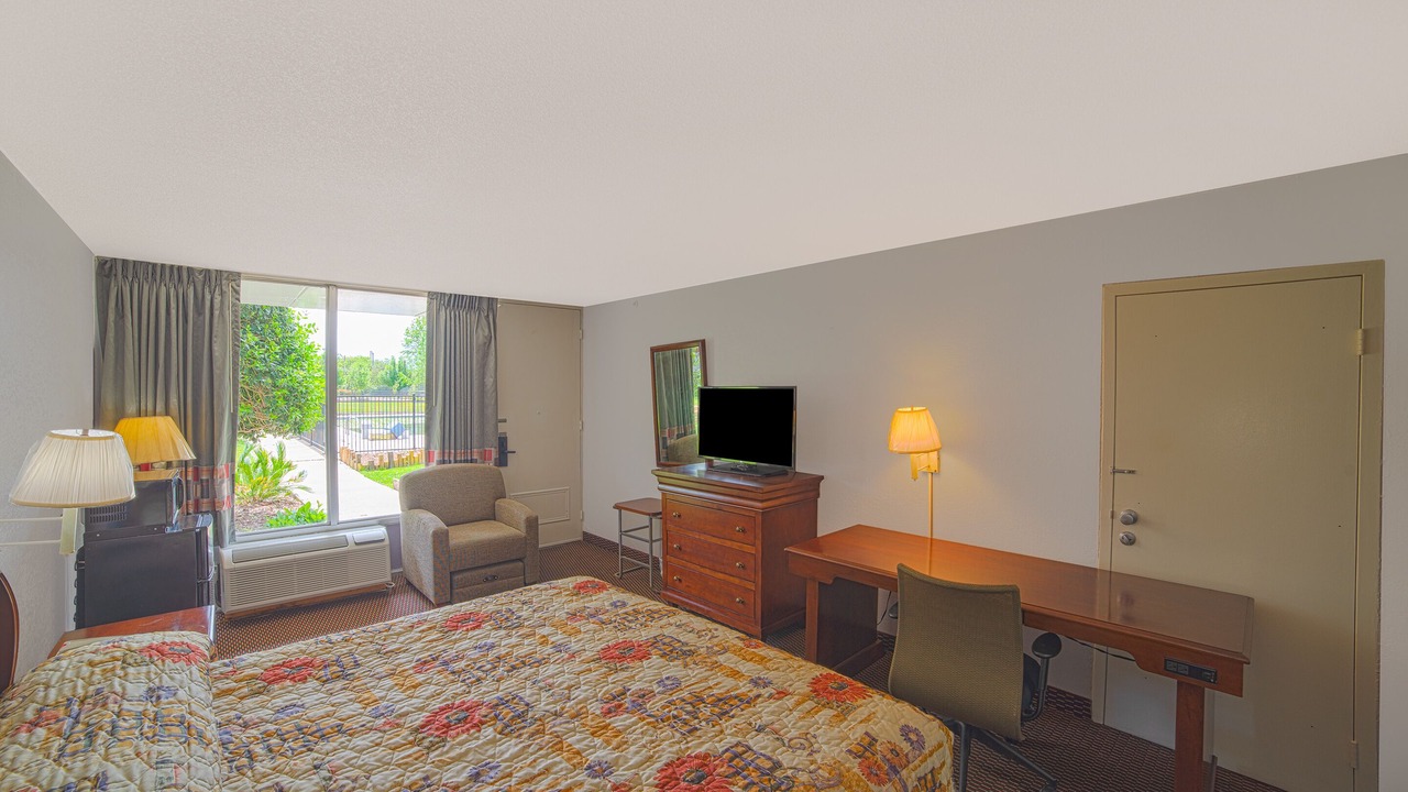 Photo of Bedroom in Selma