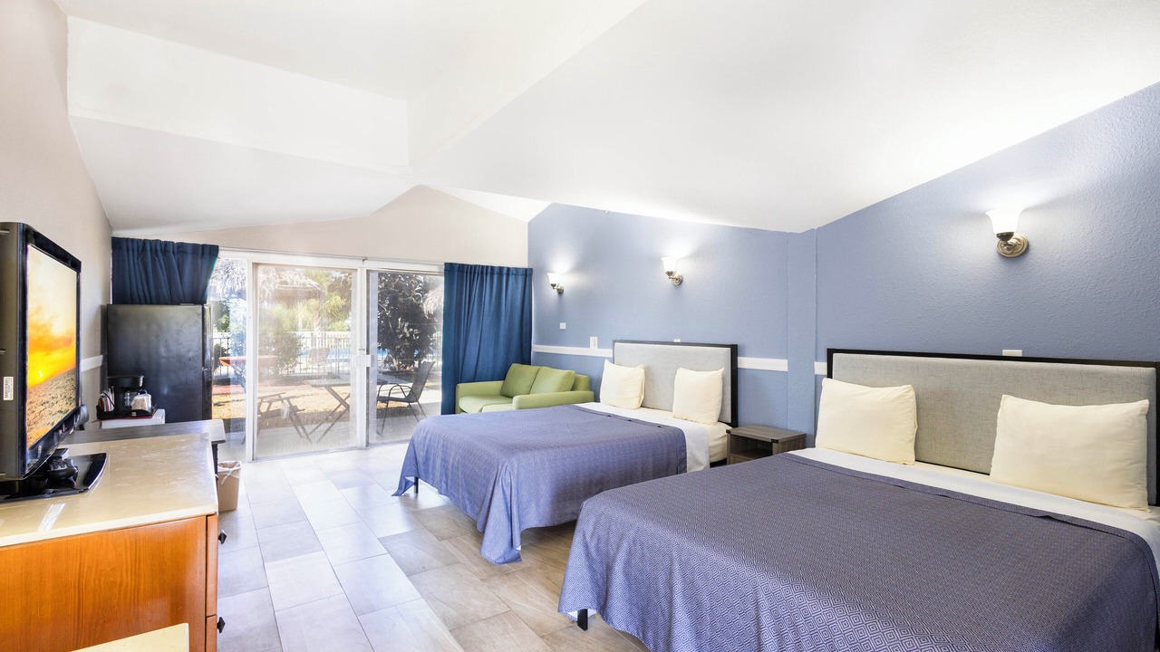 Photo of Bedroom in Warm Mineral Springs