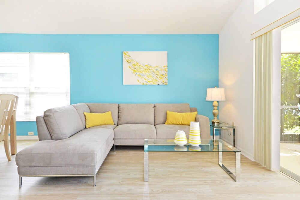 Photo of Livingroom in Westridge