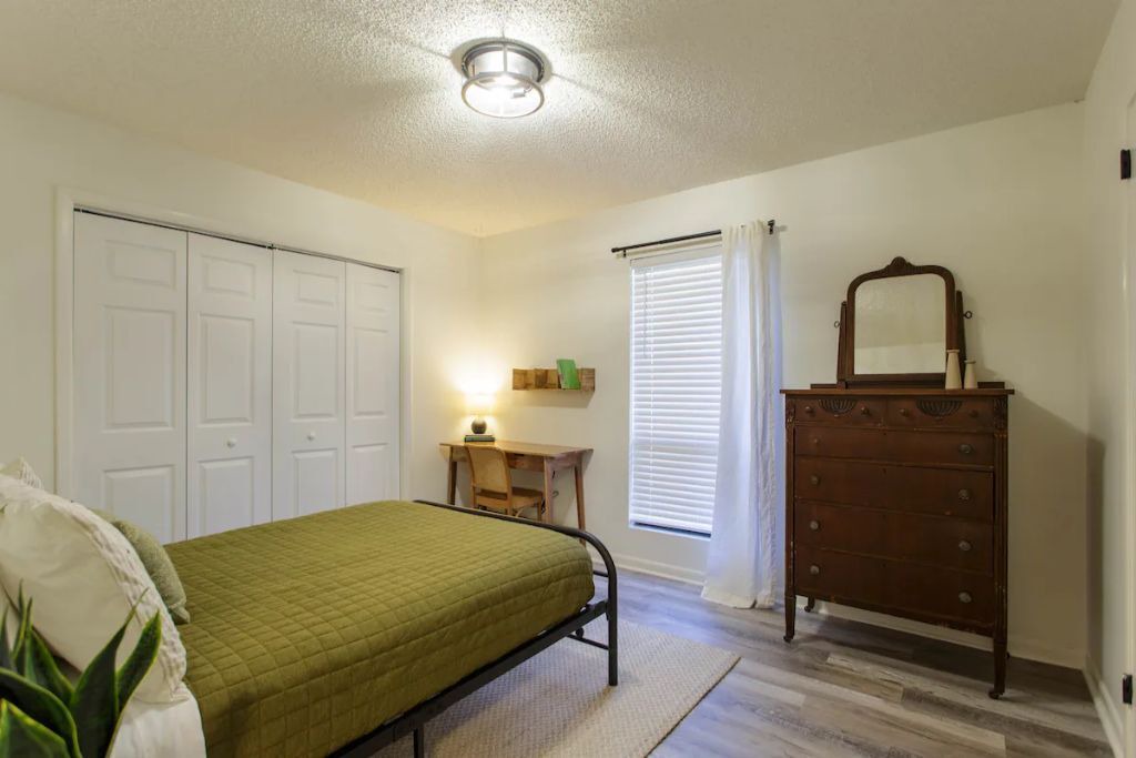 Photo of Bedroom in Valdosta