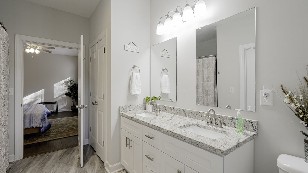 Photo of Bathroom in Chapin