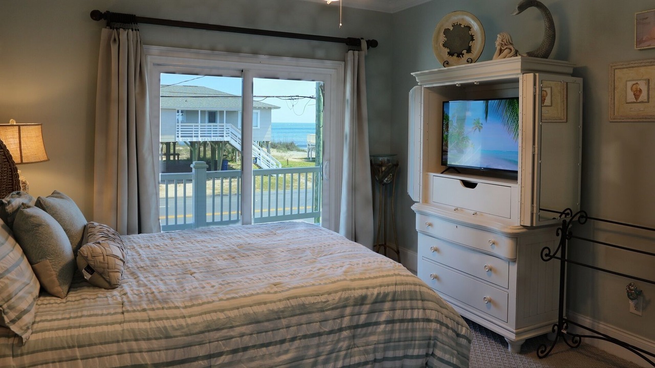Photo of Bedroom in Edisto Island