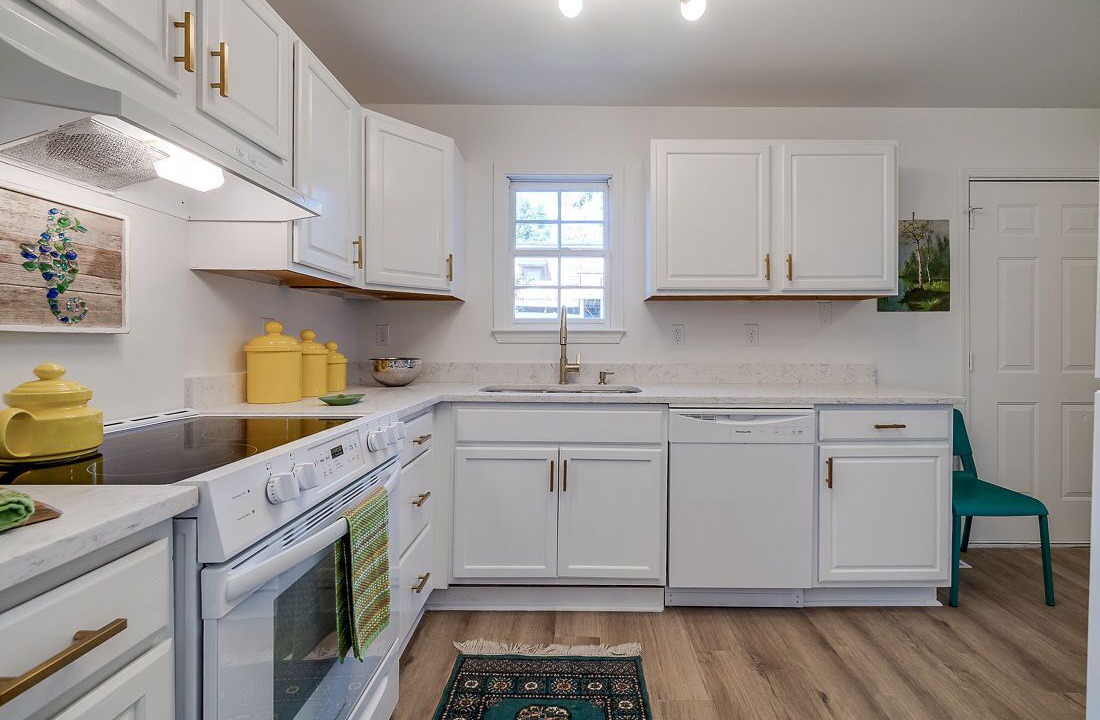 Photo of Kitchen in Beach Institute