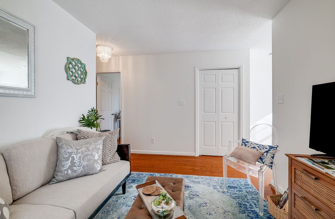 Photo of Livingroom in Beach Institute