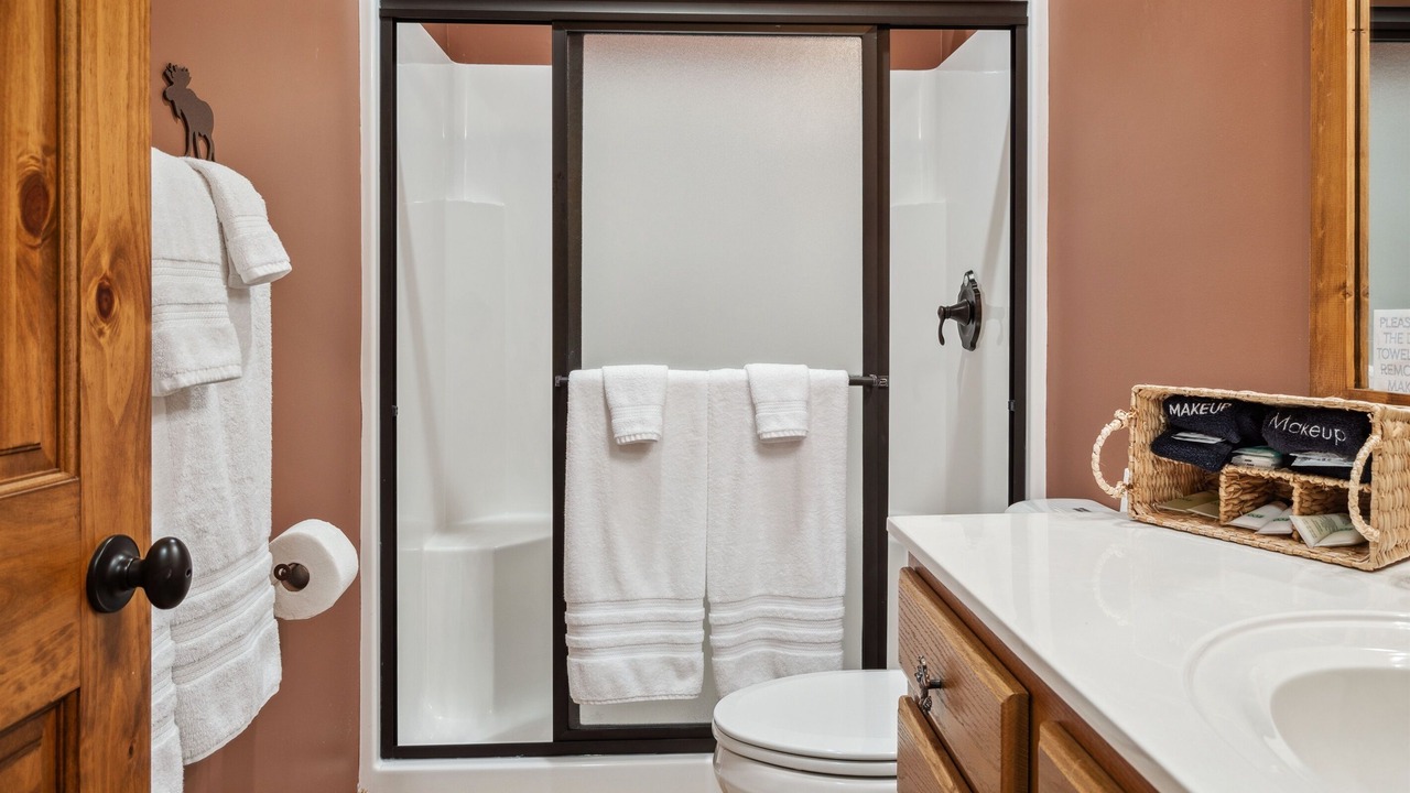 Photo of Bathroom in Serenity Bay