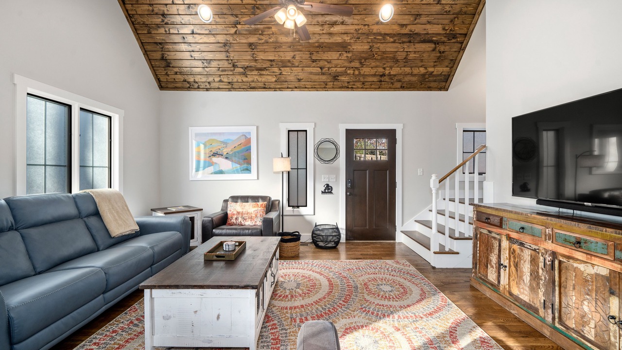 Photo of Livingroom in Pisgah Forest