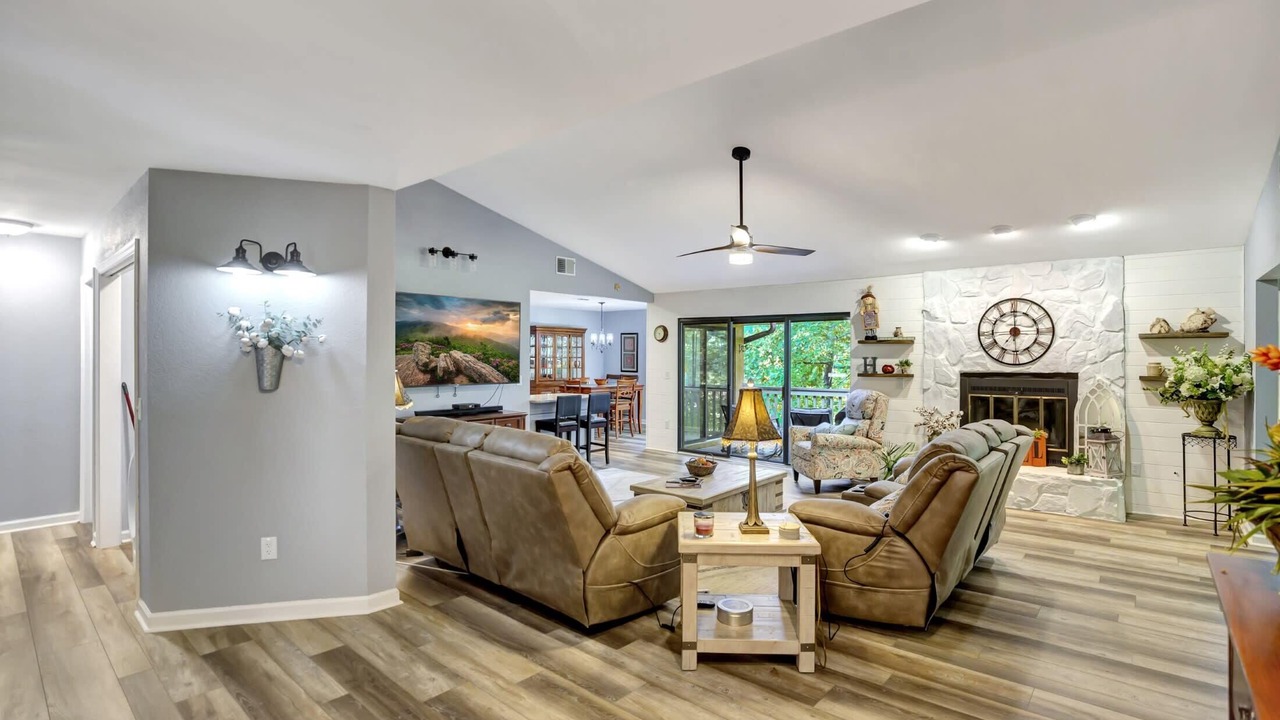 Photo of Livingroom in Salem