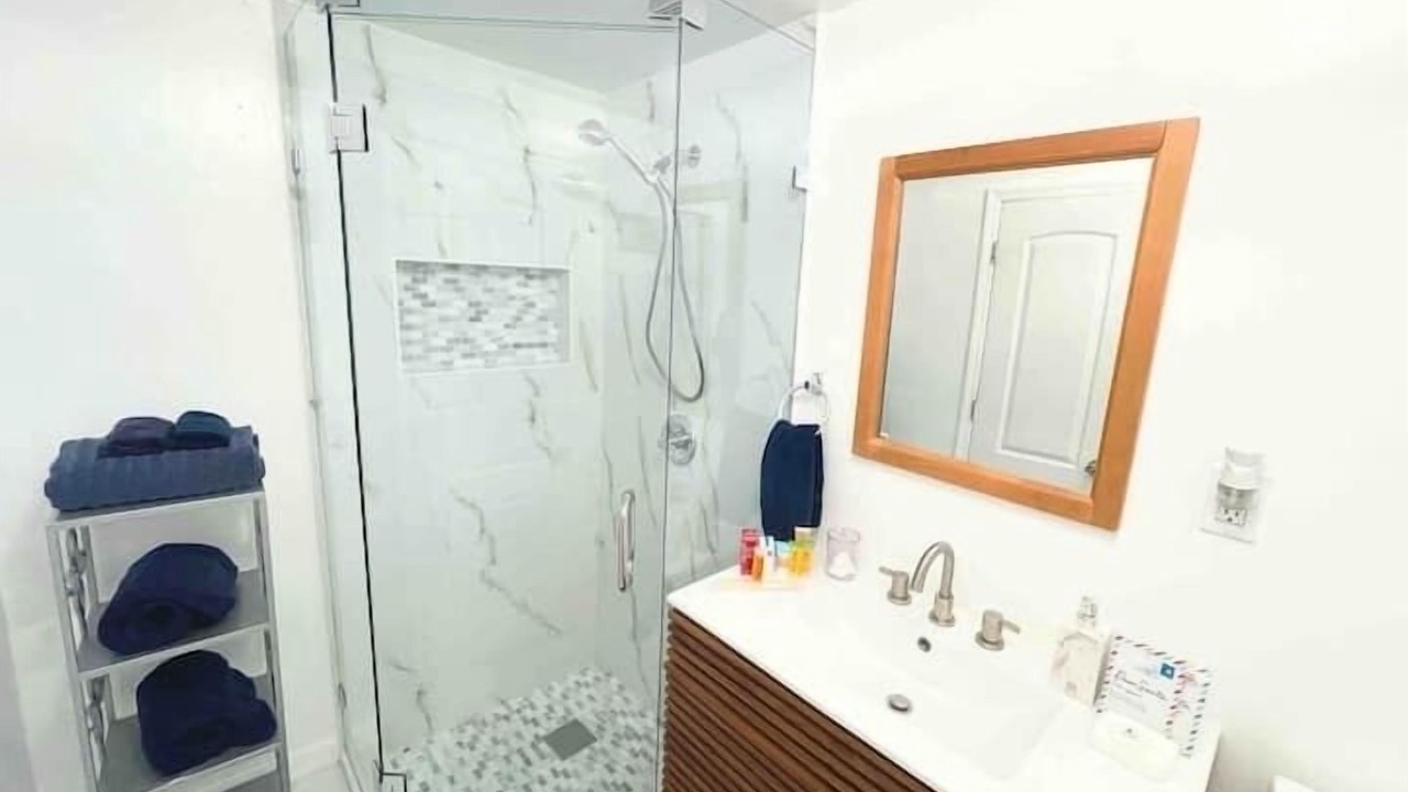Photo of Bathroom in Eatonville