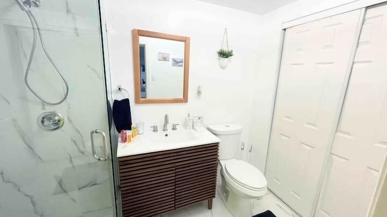Photo of Bathroom in Eatonville