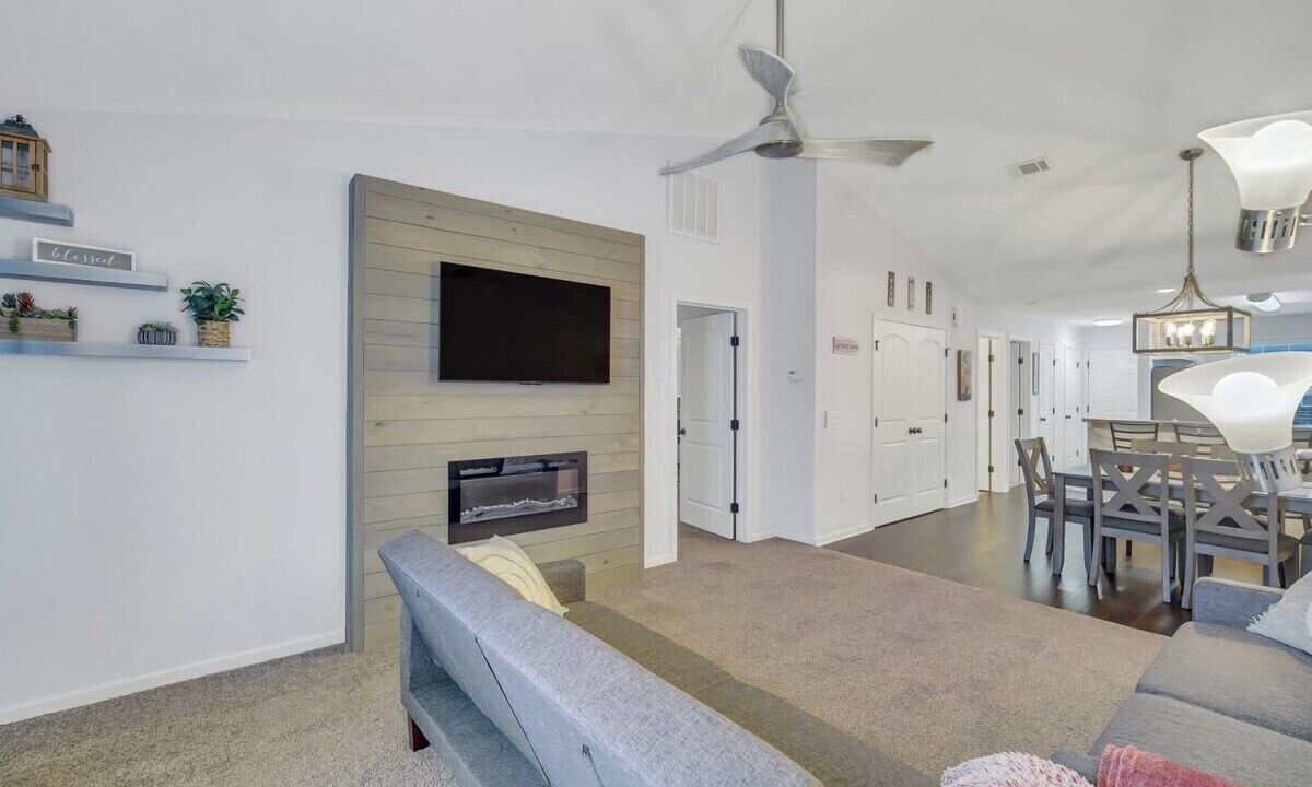Photo of Livingroom in Statesboro
