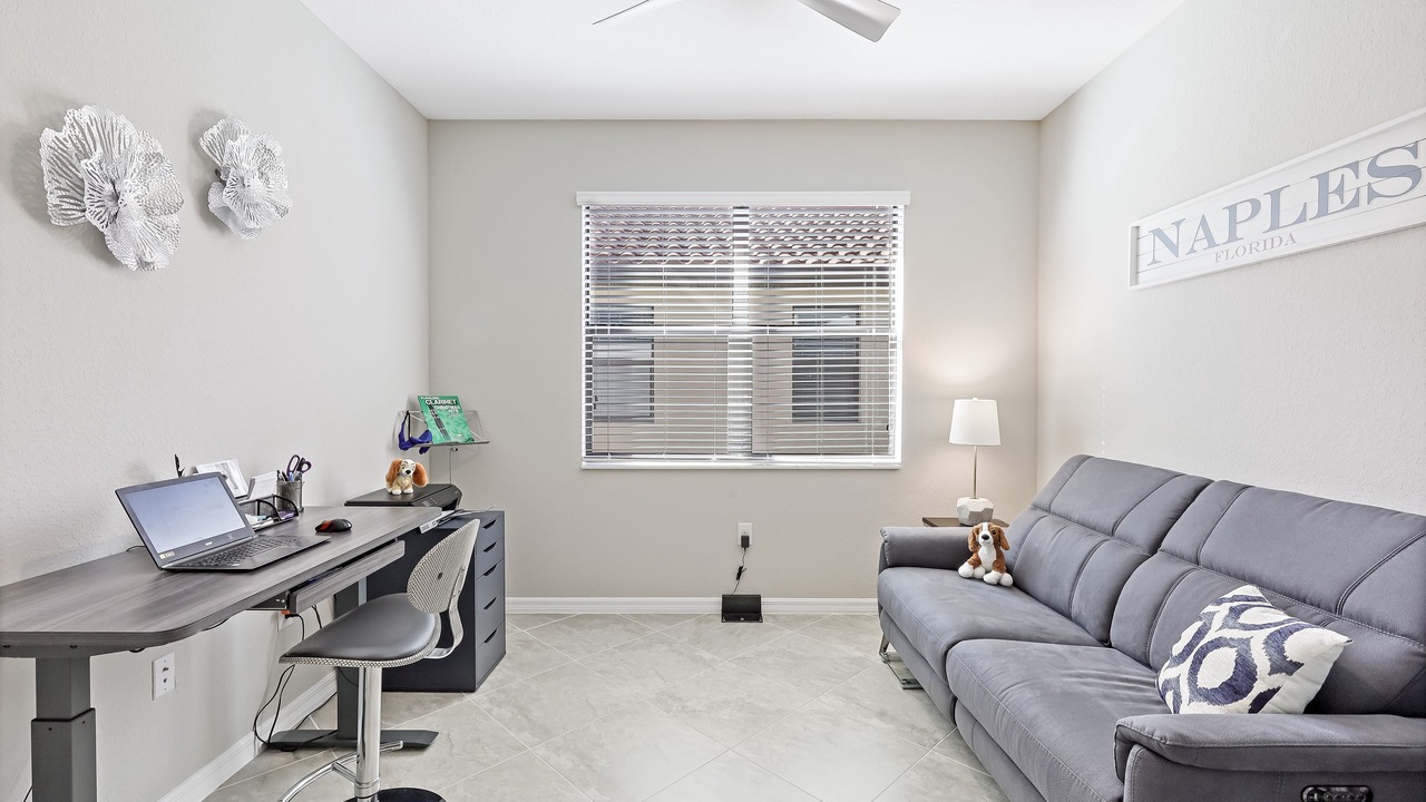 Photo of Livingroom in Naples