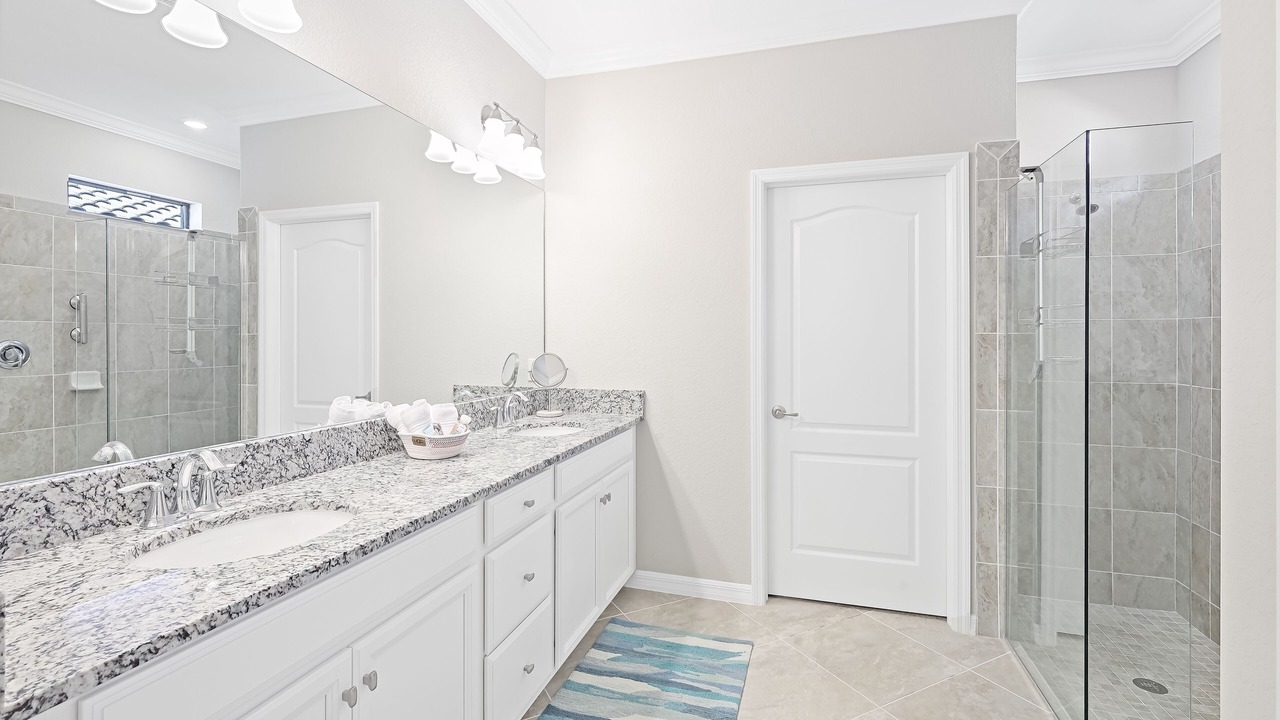 Photo of Bathroom in Naples