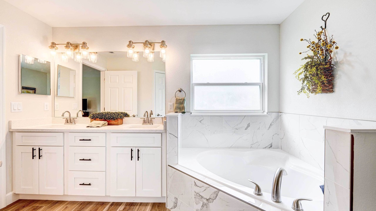 Photo of Bathroom in Sun 'N Lake