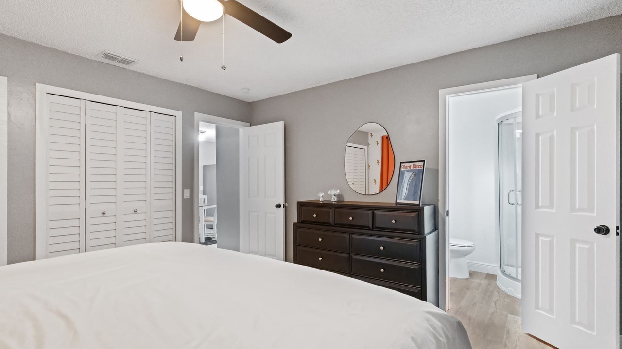 Photo of Bedroom in Jan Phyl Village