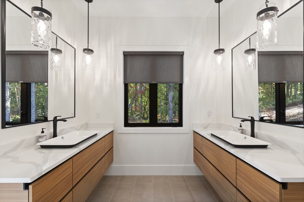 Photo of Bathroom in Seneca