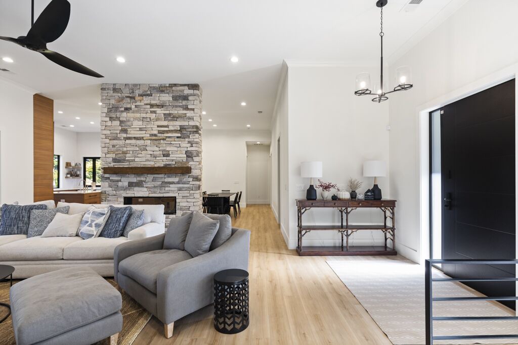 Photo of Livingroom in Seneca