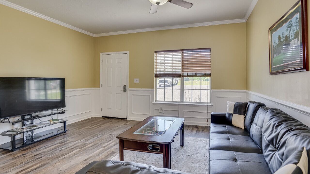 Photo of Livingroom in National Hills
