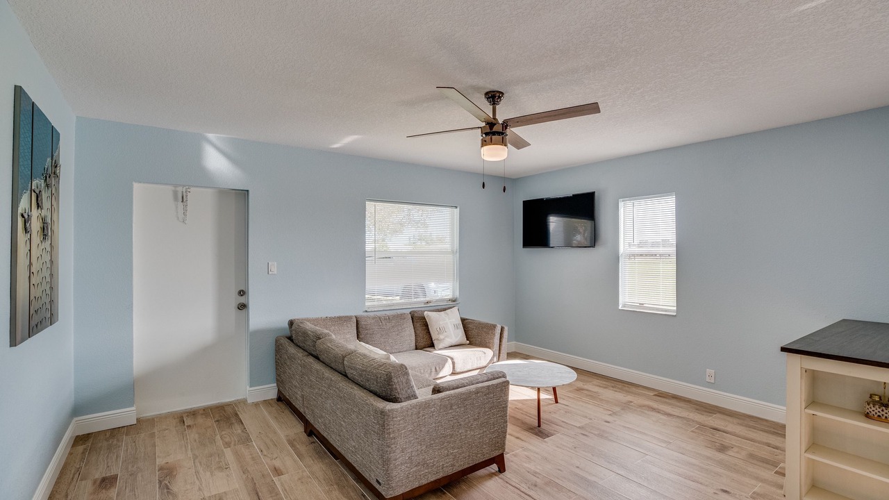 Photo of Livingroom in Micco