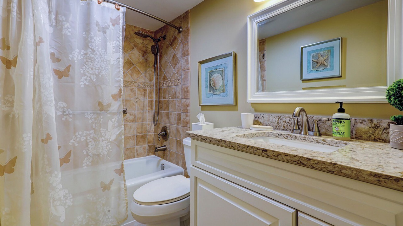 Photo of Bathroom in Folly Field