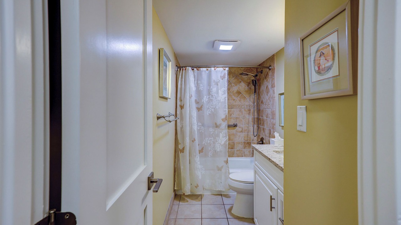 Photo of Bathroom in Folly Field