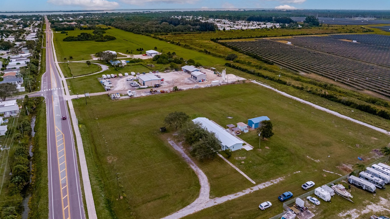 Photo of Outdoor in Barefoot Bay