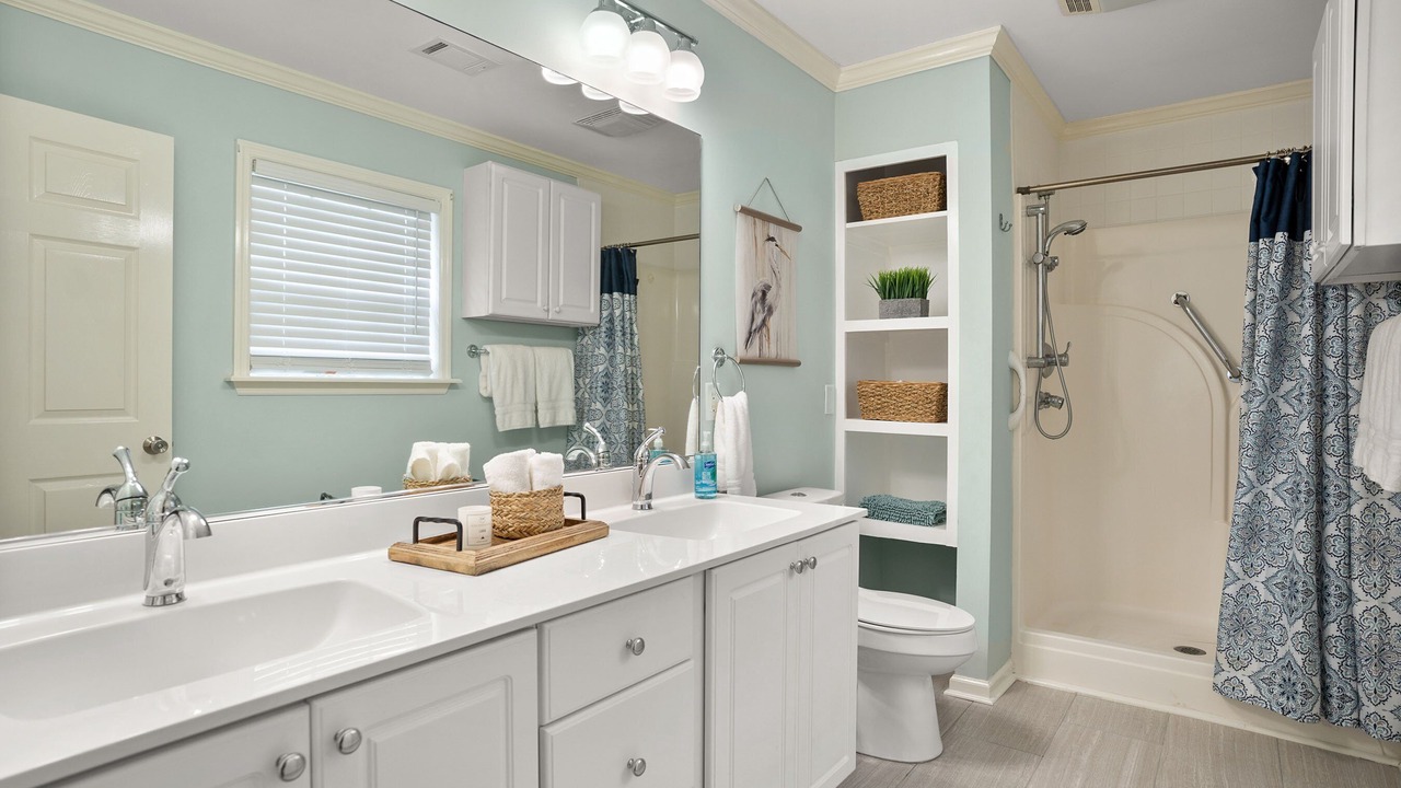 Photo of Bathroom in Beaufort