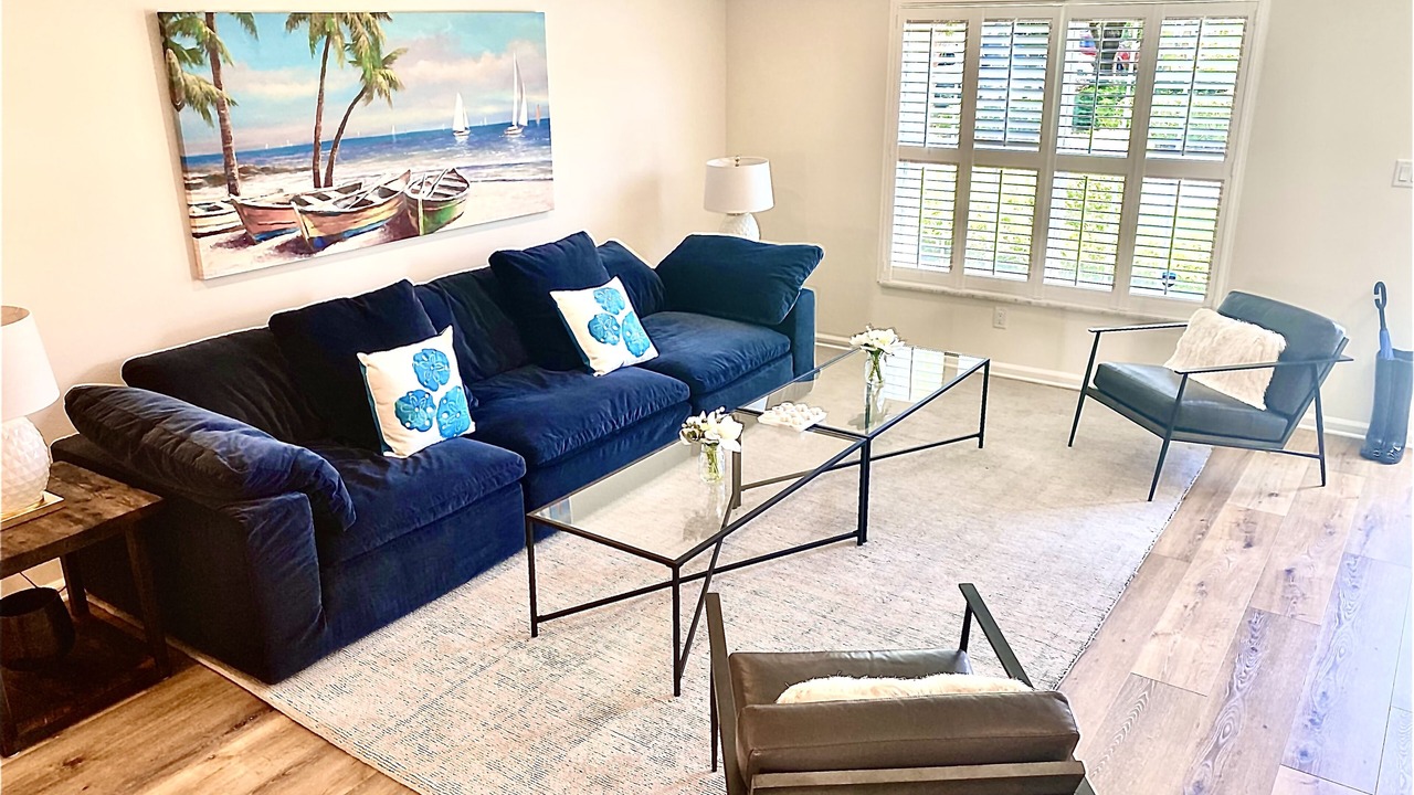 Photo of Livingroom in Central Beach