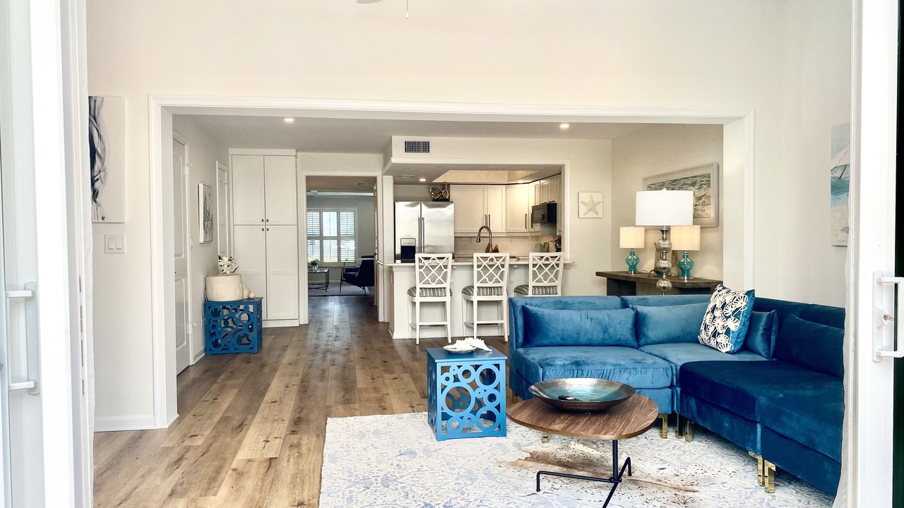 Photo of Livingroom in Central Beach