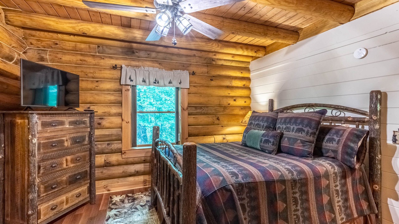 Photo of Bedroom in Tuckasegee