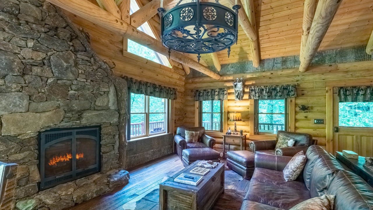 Photo of Livingroom in Tuckasegee