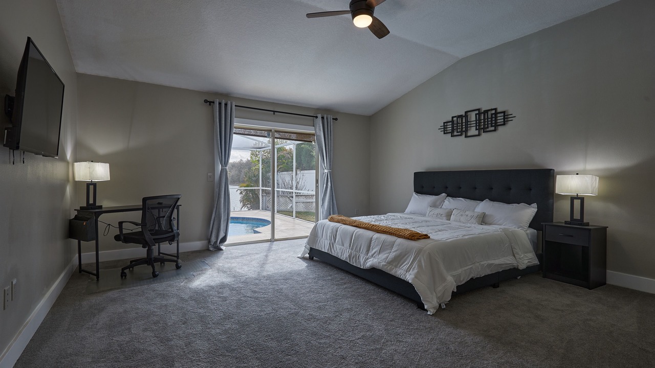 Photo of Bedroom in Valrico