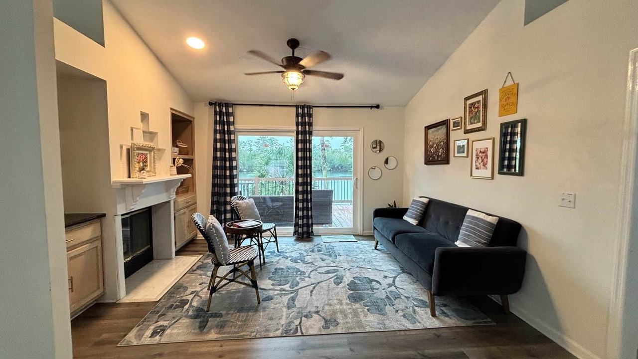 Photo of Livingroom in Savannah