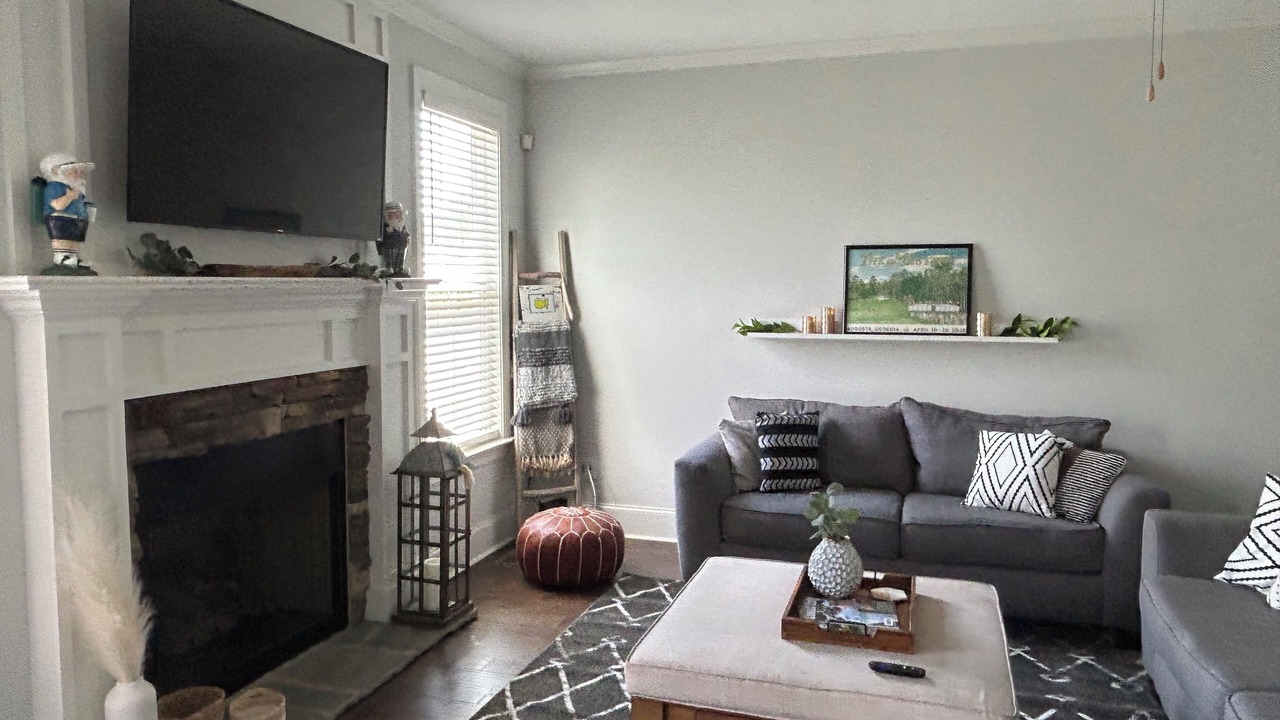 Photo of Livingroom in Evans
