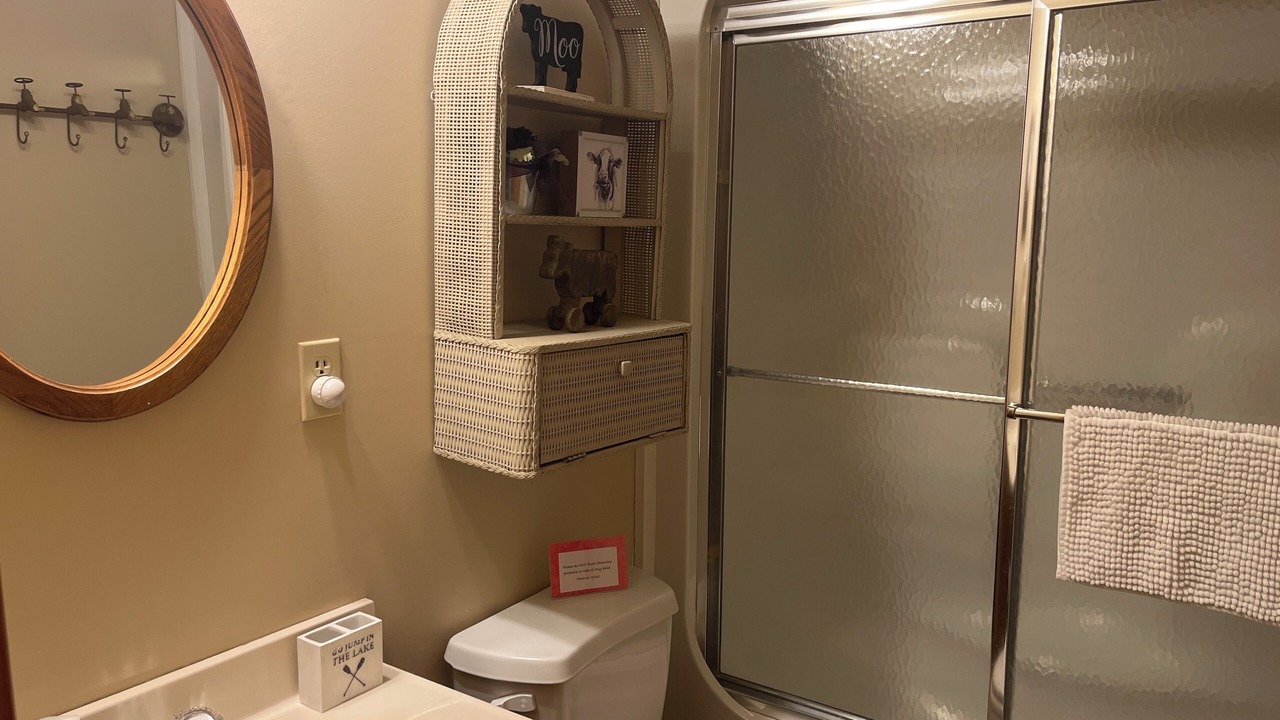 Photo of Bathroom in Gumlog