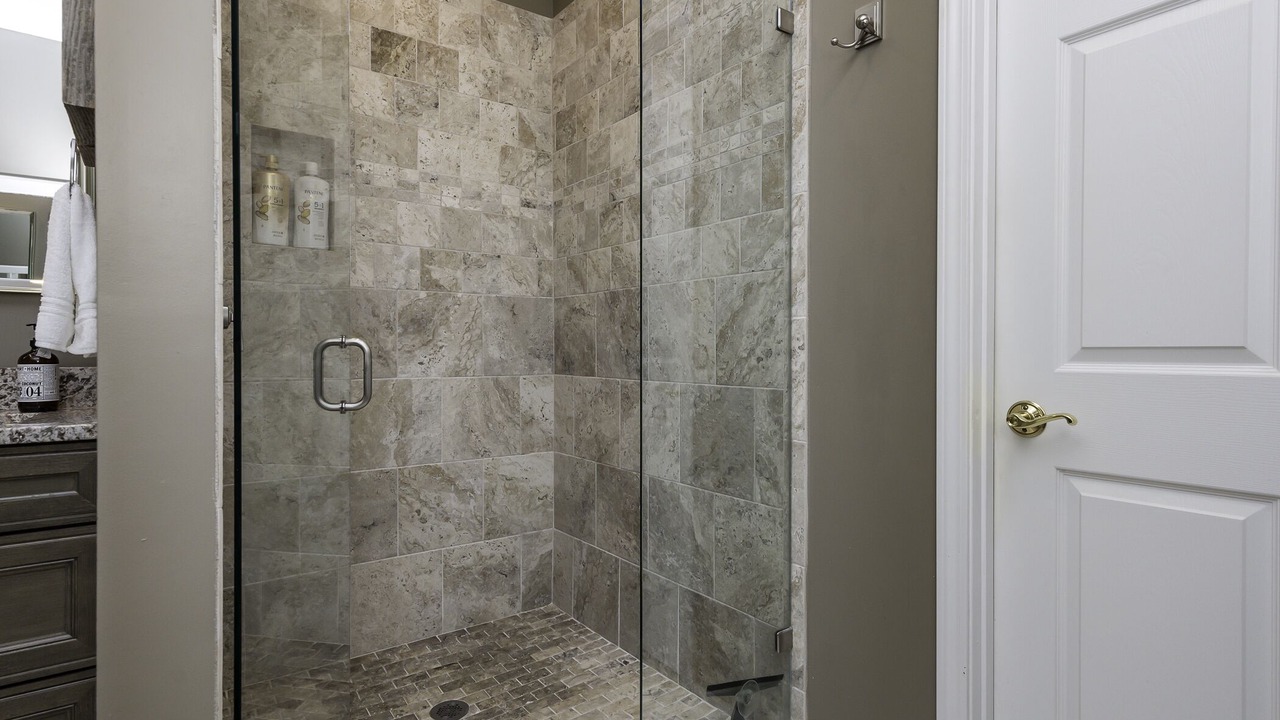 Photo of Bathroom in Sunset