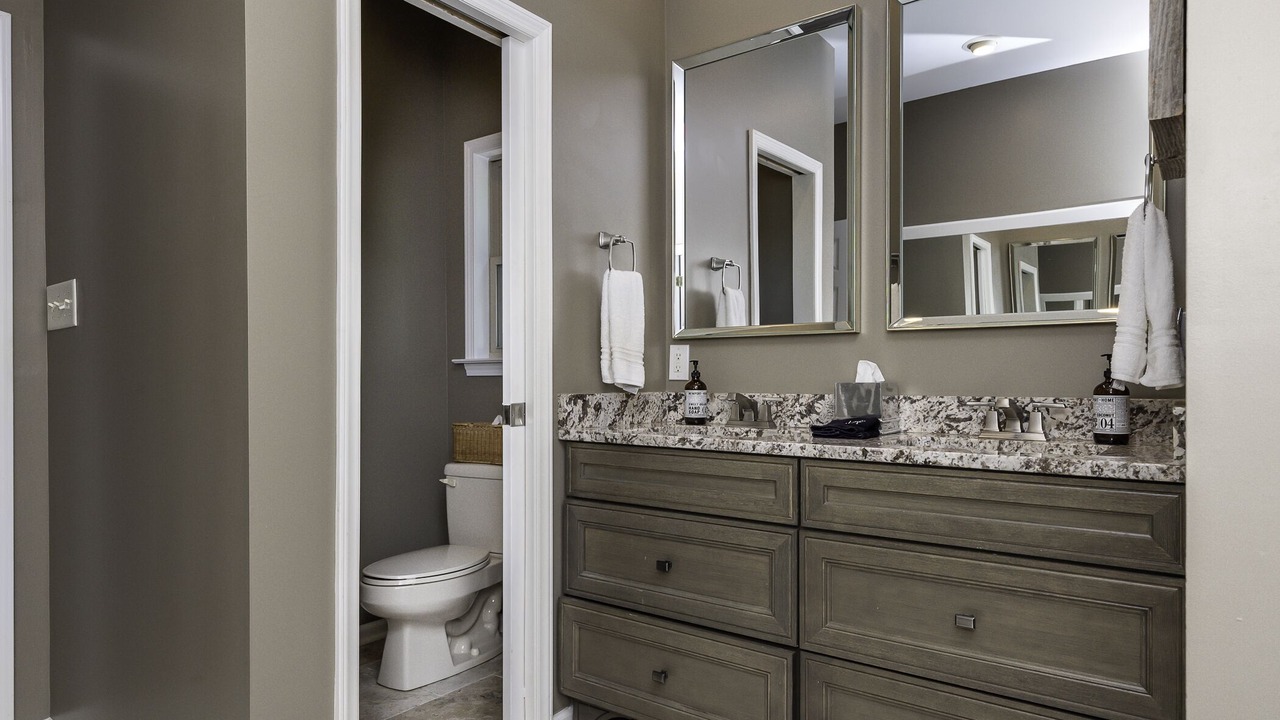 Photo of Bathroom in Sunset