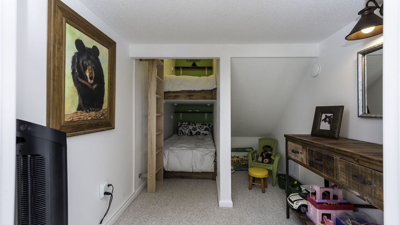 Photo of Bedroom in Sunset