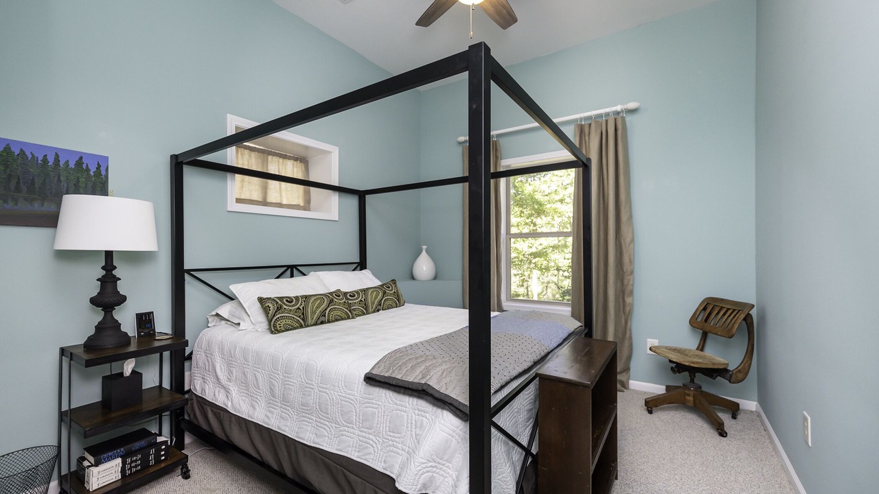 Photo of Bedroom in Sunset
